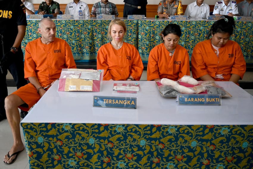 Thai Drug Smugglers Escape Death Sentence In Bali The Asian Affairs