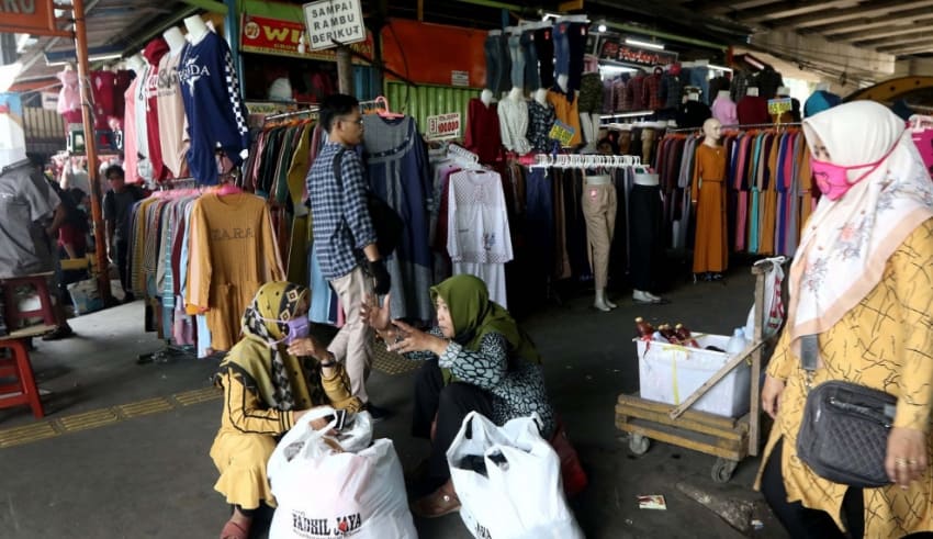 Traders tend their shops on Jl. Jati Baru in Tanah Abang
