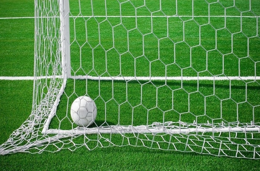 Football and sports competitions are permitted as of January 1