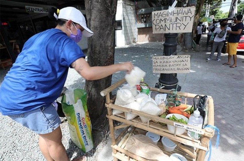 Community Pantry Over the Pandemic Strikes Attention