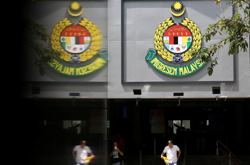 A-G discovers security flaws and forgeries in the immigration system