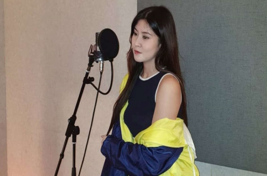 Elizabeth Tan on hiatus as Warner Music remains silent regarding her contract