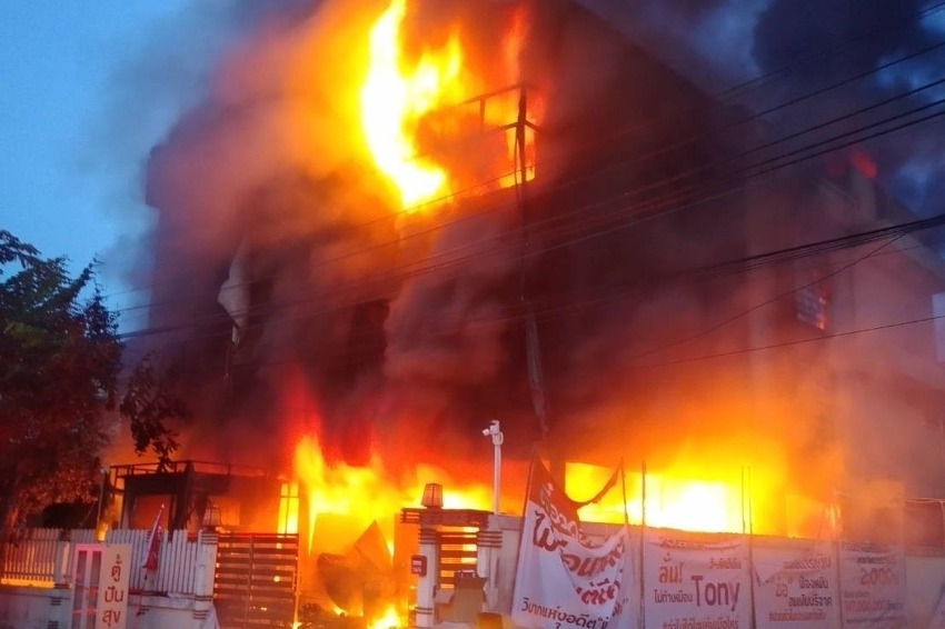 14 killed in Thai nightclub fire; PM wants probe