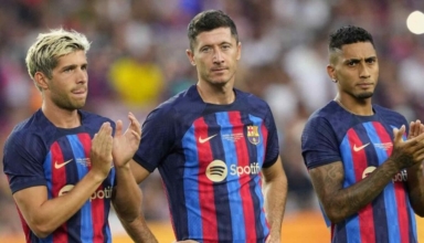 Barca signs four players after pulling last "economic lever"