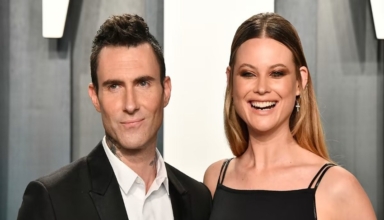 Adam Levine is cheating on his pregnant wife?