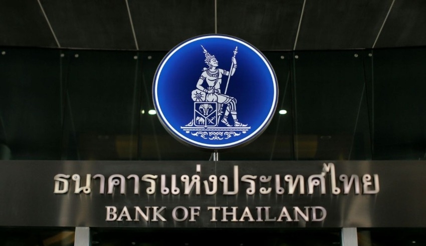 Thai finance minister meets central bank over baht weakness