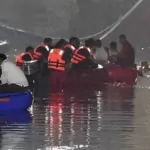 India bridge collapse, kills 30 people