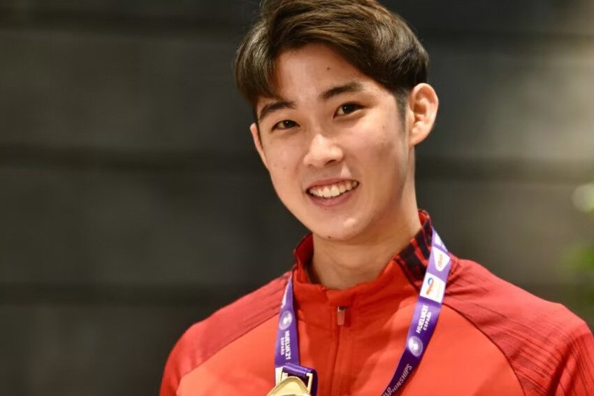 Singaporean Loh Kean Yew is the first BWF Male Player of the Year nominee