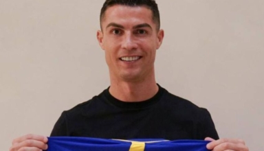 ronaldo signed a contract extension with saudi arabian club al nassr