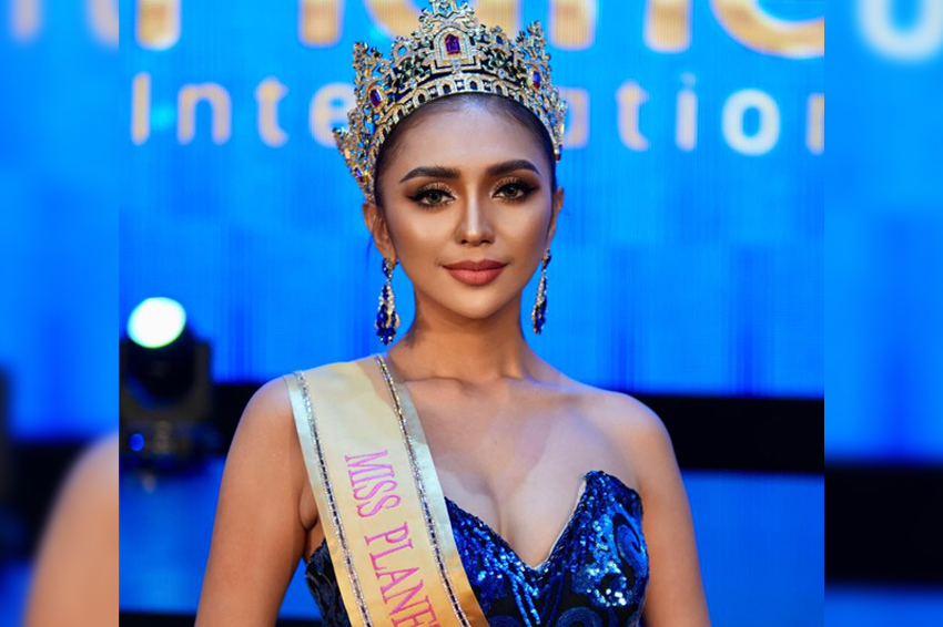 Maria Luisa Varela of the Philippines is crowned Miss International