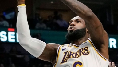 lakers worry lebron james will miss several weeks following foot injury