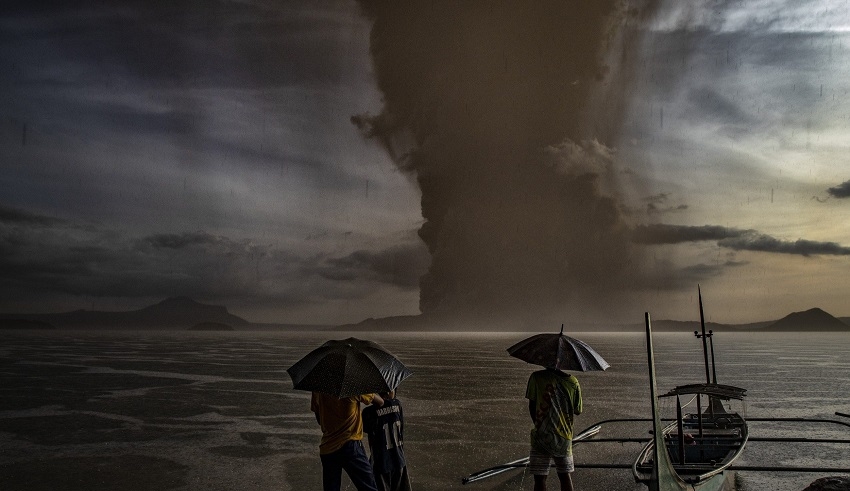 volcano storm rains worry people fleeing restless in philippine