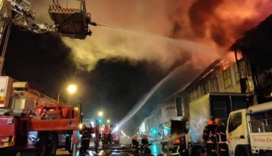 fire at geylang shophouse in singapore prompts evacuation