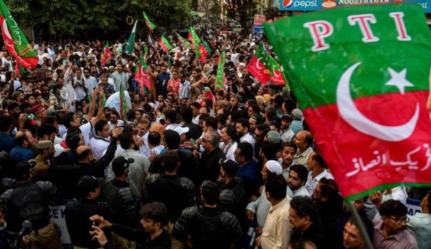 pti protests the authorities after being barred from meeting imran khan