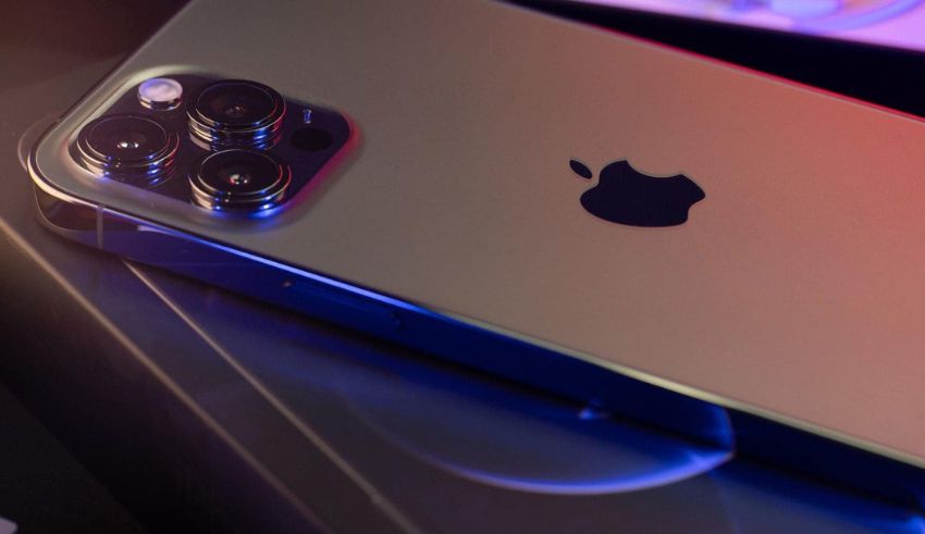 breaking apple to unveil thinnest iphone ever in 2025