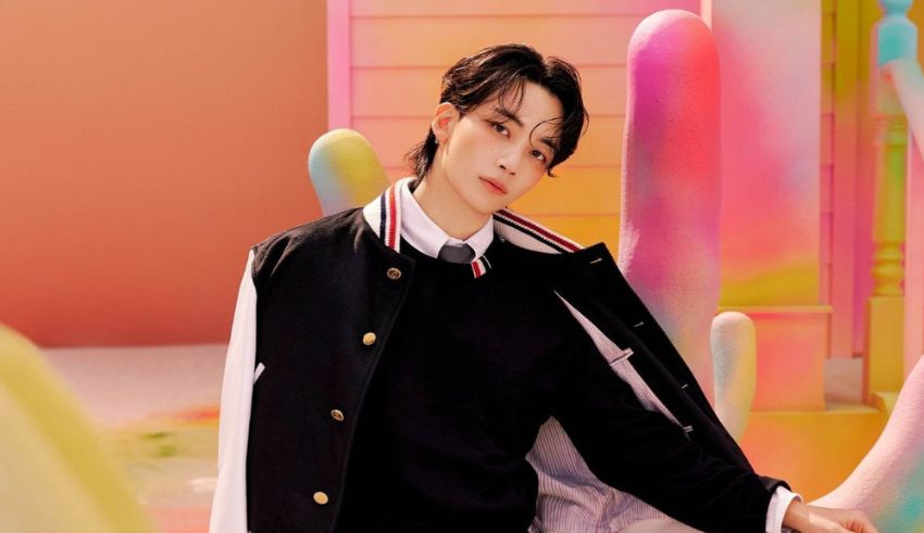 ‘seventeen’s’ jeonghan gives hint to join the military army soon