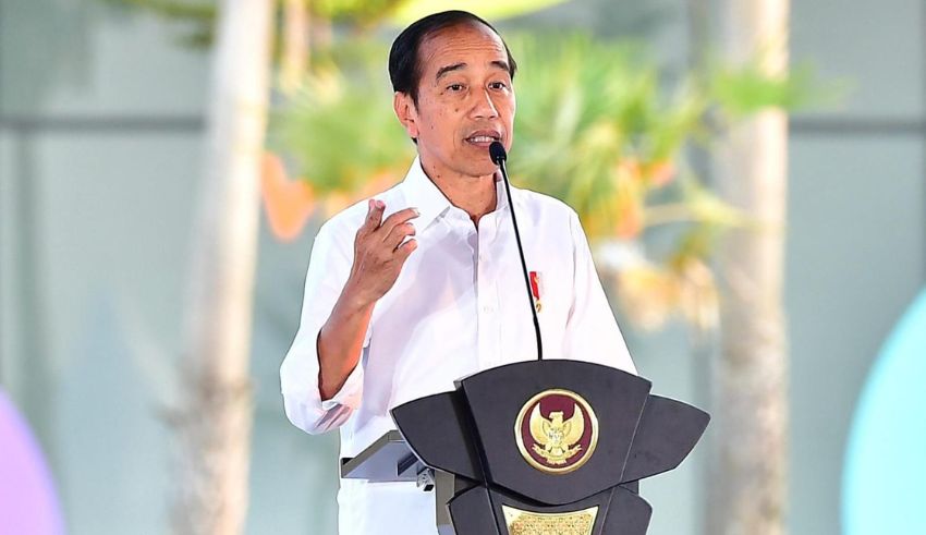 jokowi reshuffles cabinet in final weeks