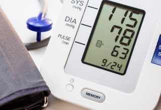 what is normal blood pressure by age