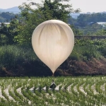 south korea accuses north korea of balloons containing trash