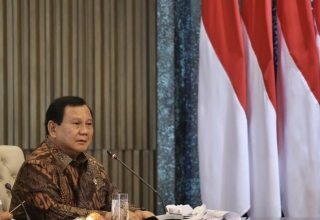 indonesia's new president prabowo subianto holds unique military themed cabinet retreat, pledging unity and discipline