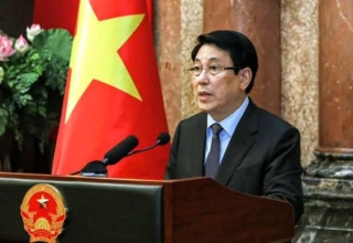 vietnam president granted border shelters to the people of lai chau province